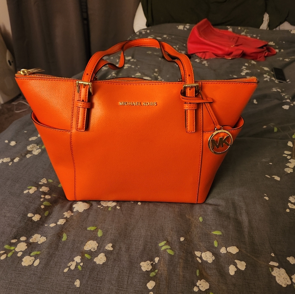 Michael kors purse